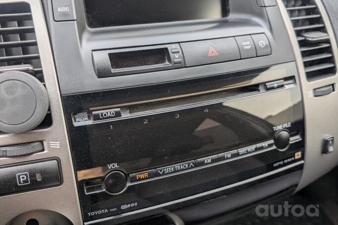 Toyota Prius 2 generation Hatchback