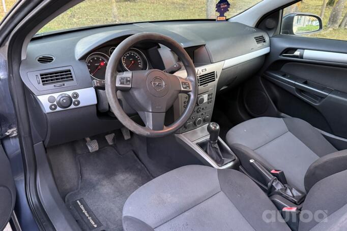 Opel Astra H [restyling]