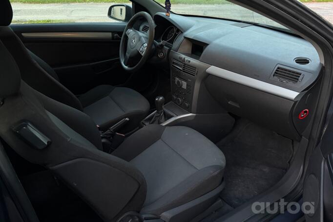 Opel Astra H [restyling]