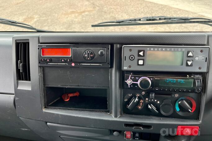 Isuzu MU-7 1 generation