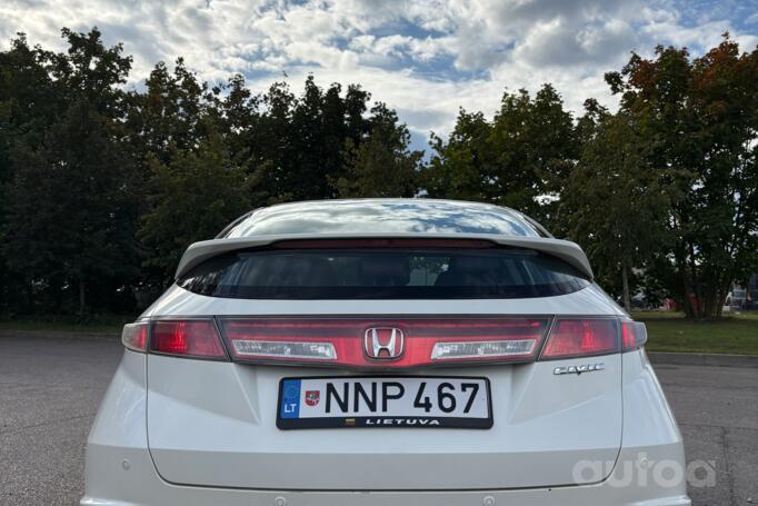 Honda Civic 8 generation [2th restyling] Hatchback 5-doors
