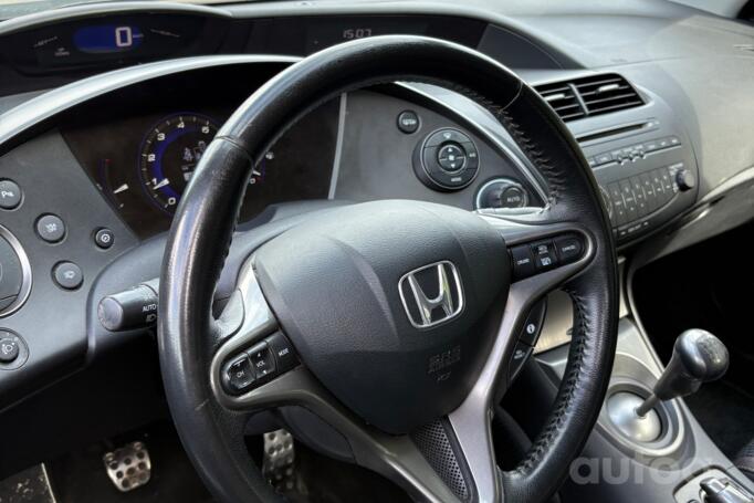 Honda Civic 8 generation [2th restyling] Hatchback 5-doors