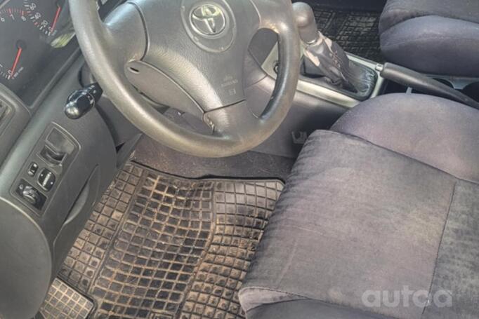 Toyota Corolla E120 Hatchback 3-doors