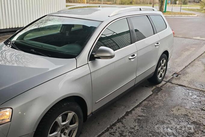 Volkswagen Passat B6 wagon 5-doors