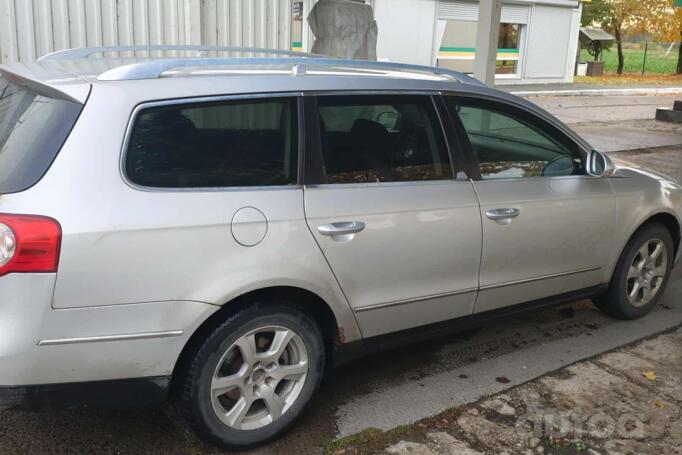 Volkswagen Passat B6 wagon 5-doors