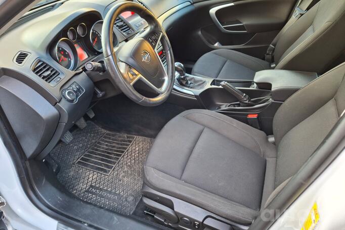 Opel Insignia A Sports Tourer OPC wagon 5-doors