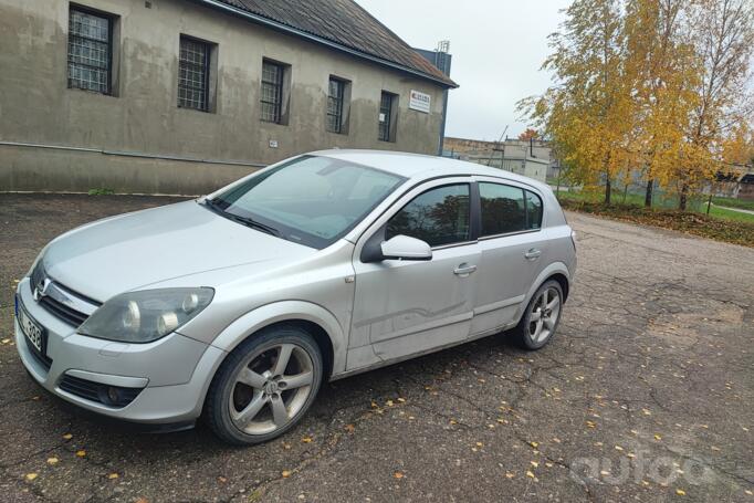 Opel Astra H Hatchback