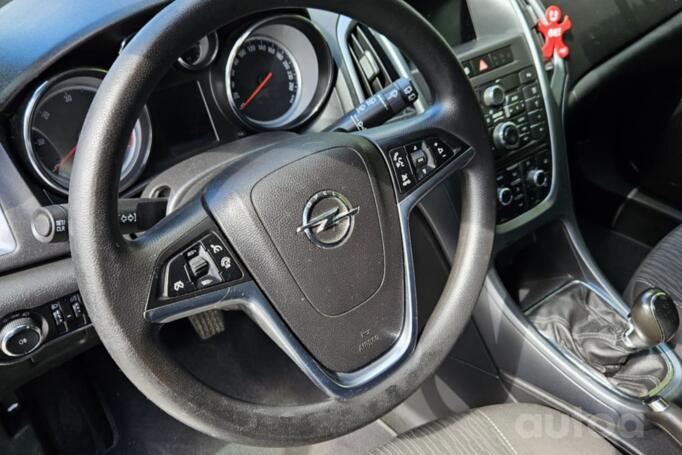 Opel Astra J [restyling] Sports Tourer wagon 5-doors