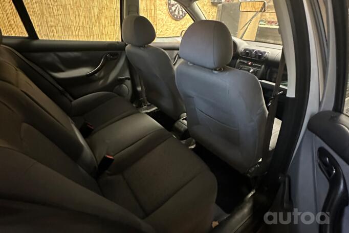 SEAT Toledo 2 generation Sedan