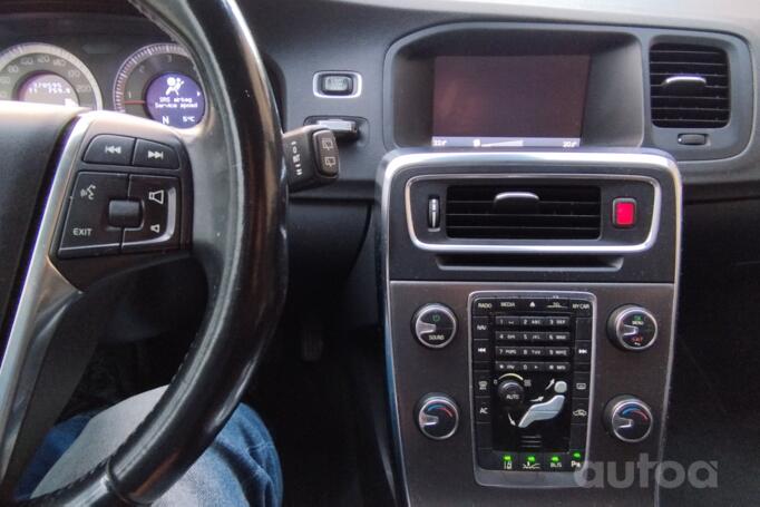 Volvo V60 1 generation wagon