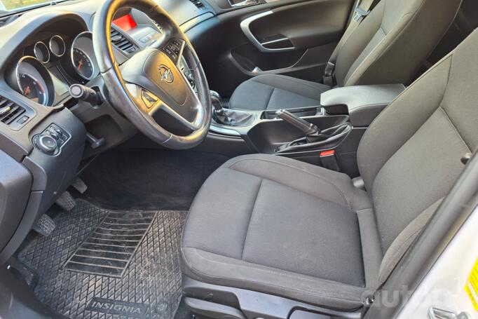 Opel Insignia A Sports Tourer OPC wagon 5-doors