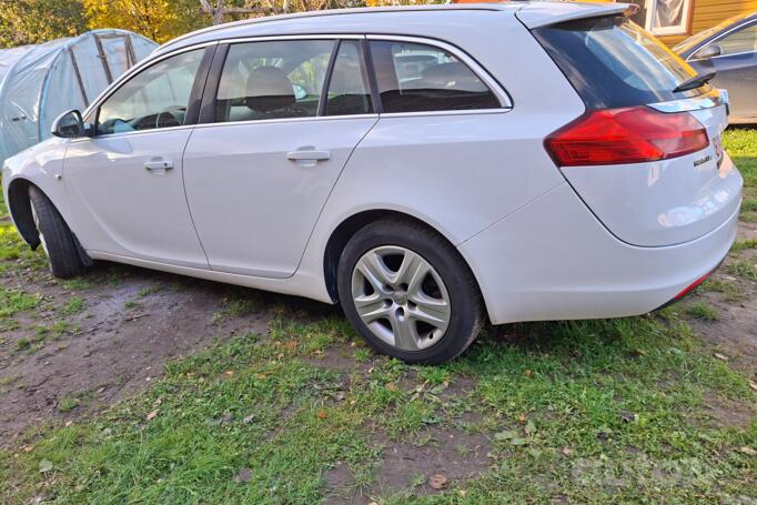 Opel Insignia A Sports Tourer OPC wagon 5-doors