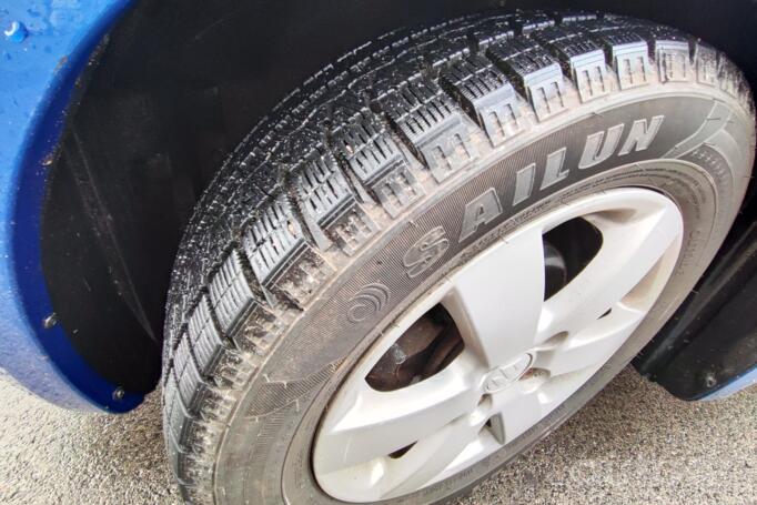 Suzuki Swift 3 generation Hatchback 5-doors