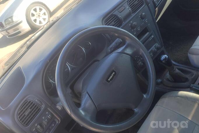 Volvo V40 1 generation [2th restyling] wagon