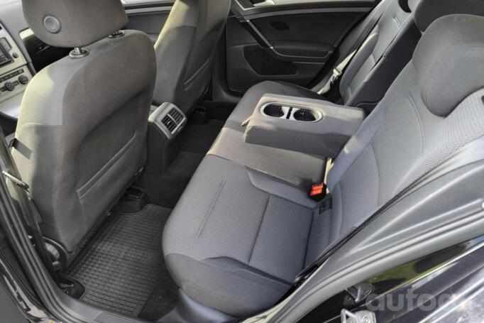 Volkswagen Golf 7 generation Variant wagon 5-doors