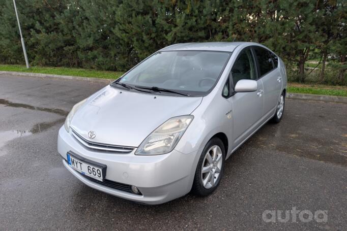 Toyota Prius 2 generation Hatchback