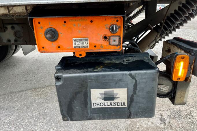 Isuzu MU-7 1 generation