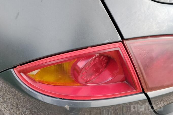 SEAT Leon 2 generation Hatchback 5-doors