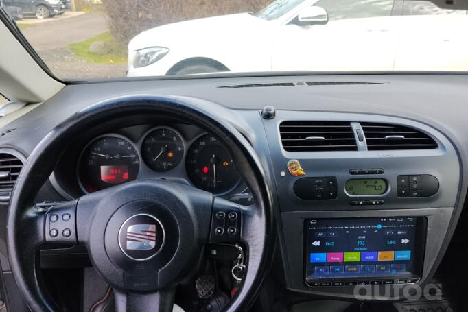 SEAT Leon 2 generation Hatchback 5-doors