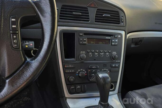 Volvo V70 2 generation [restyling] R wagon 5-doors