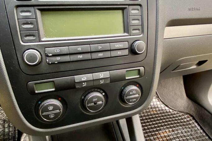 Volkswagen Golf 5 generation Hatchback 5-doors