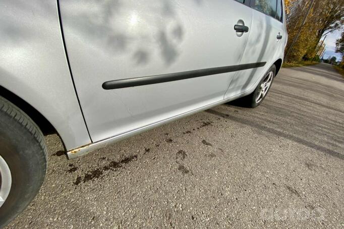 Volkswagen Golf 5 generation Hatchback 5-doors