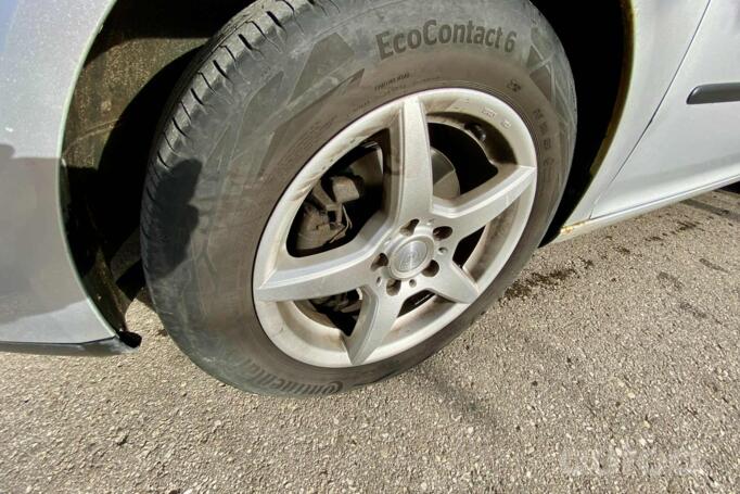 Volkswagen Golf 5 generation Hatchback 5-doors