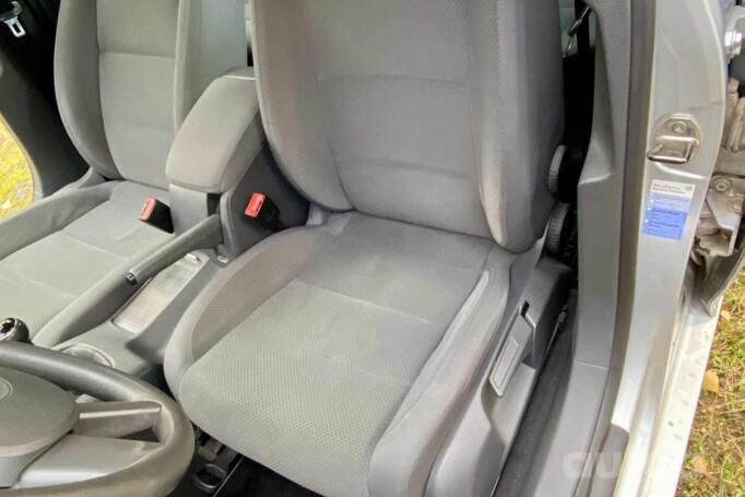 Volkswagen Golf 5 generation Hatchback 5-doors