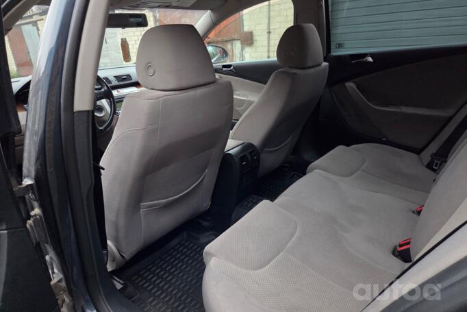 Volkswagen Passat B6 Sedan 4-doors