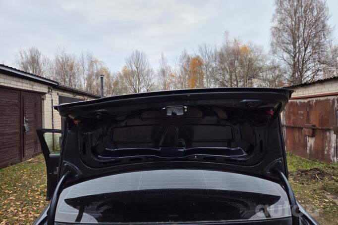 Volkswagen Passat B6 Sedan 4-doors