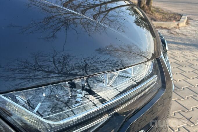 Audi A7 2 generation (C8) Sportback liftback