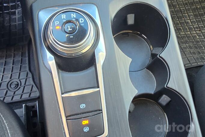 Ford Kuga 2 generation [restyling] Crossover