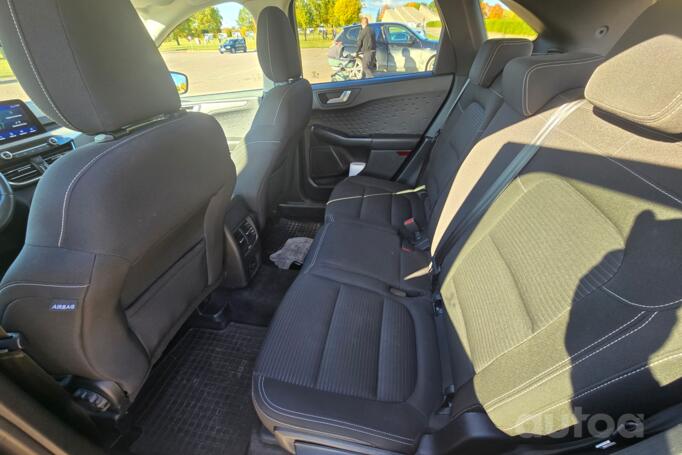 Ford Kuga 2 generation [restyling] Crossover