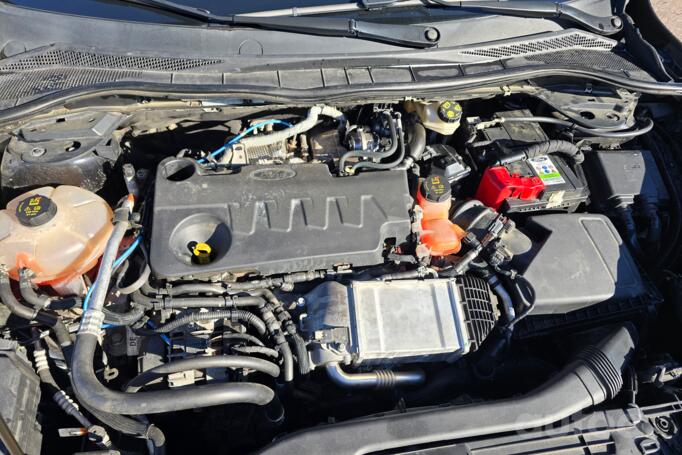 Ford Kuga 2 generation [restyling] Crossover