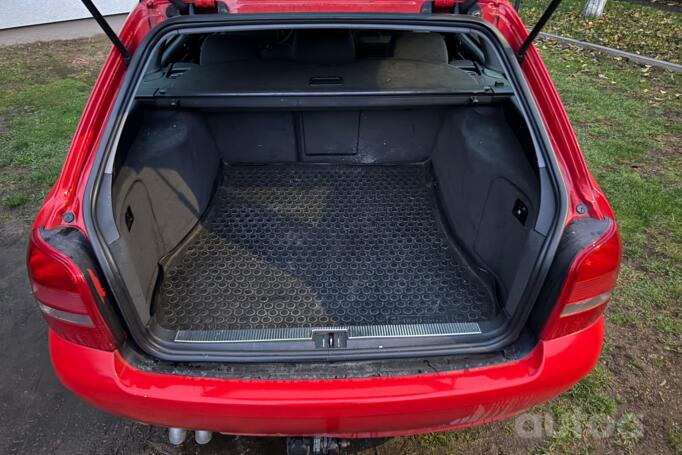 Audi A4 B5 [restyling] Avant wagon 5-doors