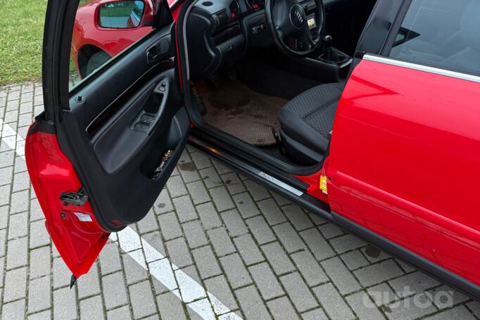 Audi A4 B5 [restyling] Avant wagon 5-doors