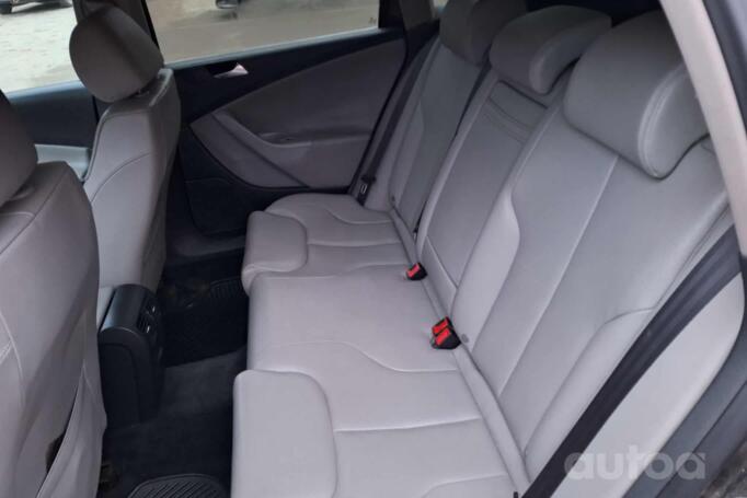 Volkswagen Passat B6 wagon 5-doors
