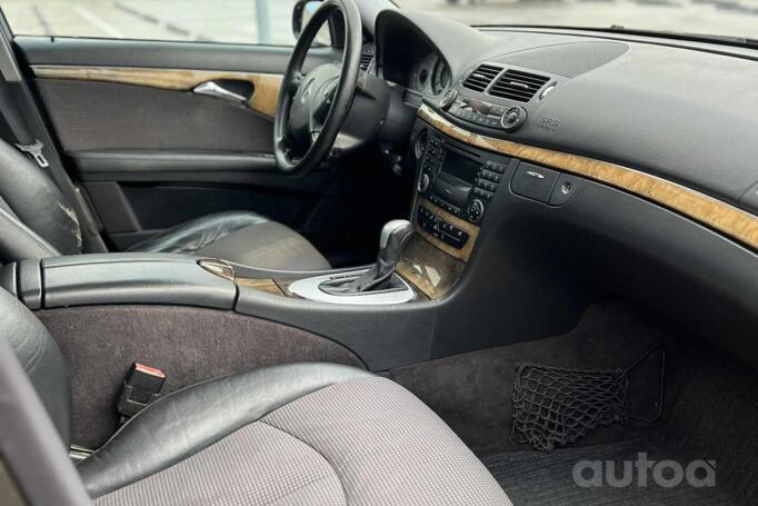 Mercedes-Benz E-Class W211/S211 wagon 5-doors