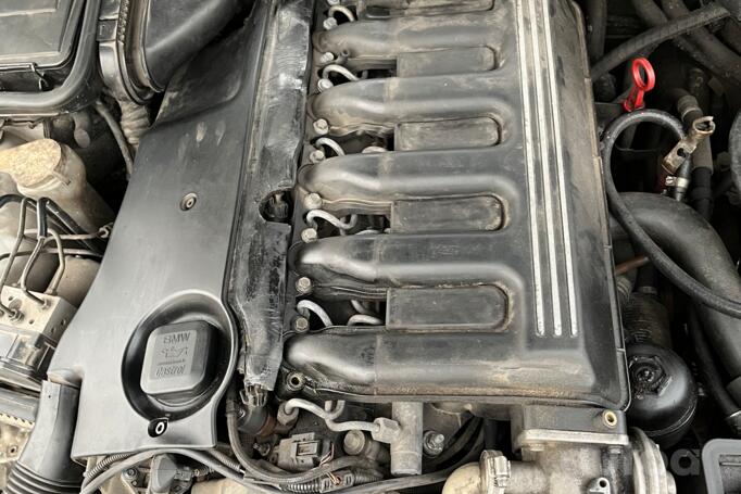 BMW 5 Series E39 Sedan 4-doors