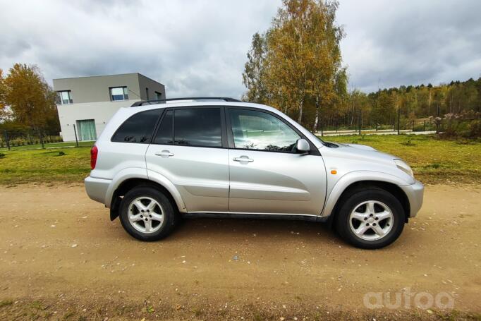 Toyota RAV 4 2 generation (XA20)