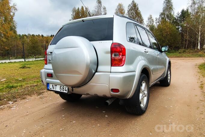 Toyota RAV 4 2 generation (XA20)