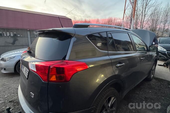 Toyota RAV 4 4 generation (XA40)