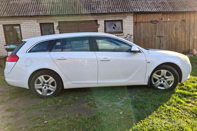 Opel Insignia A Sports Tourer OPC wagon 5-doors