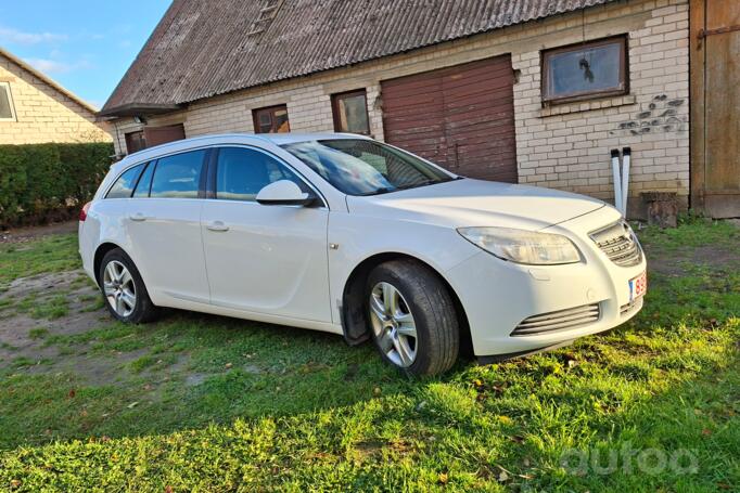 Opel Insignia A Sports Tourer OPC wagon 5-doors