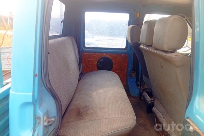 Volkswagen Transporter T4 Minivan 4-doors