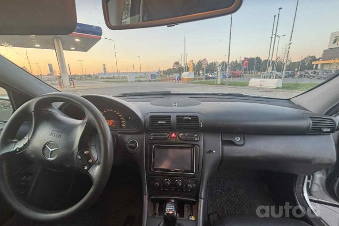 Mercedes-Benz C-Class W203/S203/CL203 Sedan 4-doors