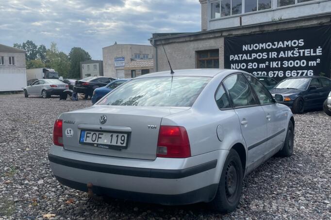 Volkswagen Passat B5 Sedan 4-doors