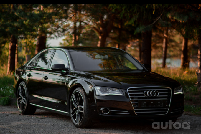 Audi A8 D4/4H Sedan