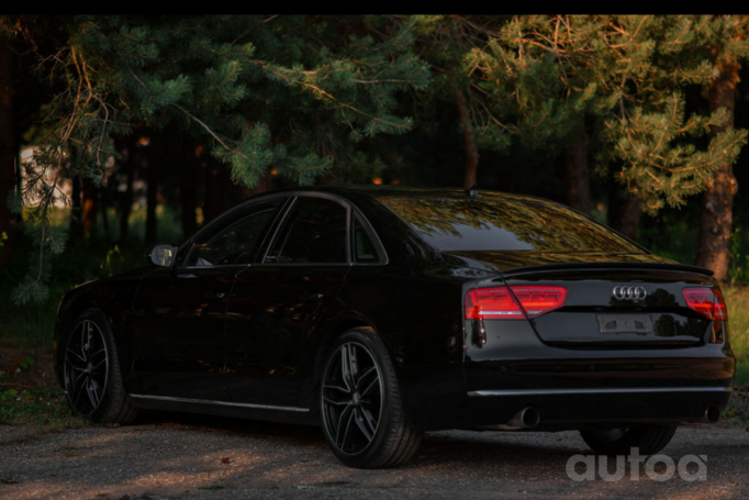 Audi A8 D4/4H Sedan