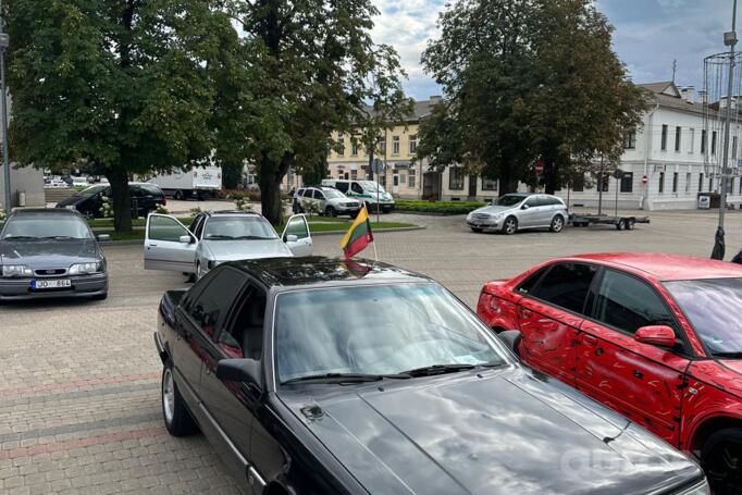 Audi 200 C3 [restyling]